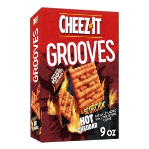 Cheez-It Grooves Cheese Crackers, Crunchy Snack Crackers, Lunch Snacks, Zesty Cheddar Ranch, 9oz Box (1 Box)(Scorchin’ Hot Cheddar)